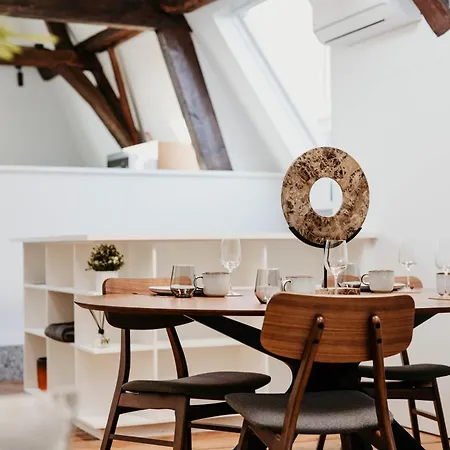 Gorgeous Duplex In Old Centre