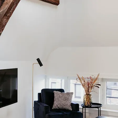 Gorgeous Duplex In Old Centre *